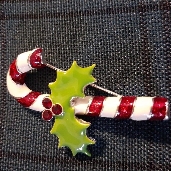 Accessories - Candy cane brooch